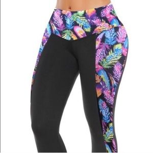 Feather Leggings size Small